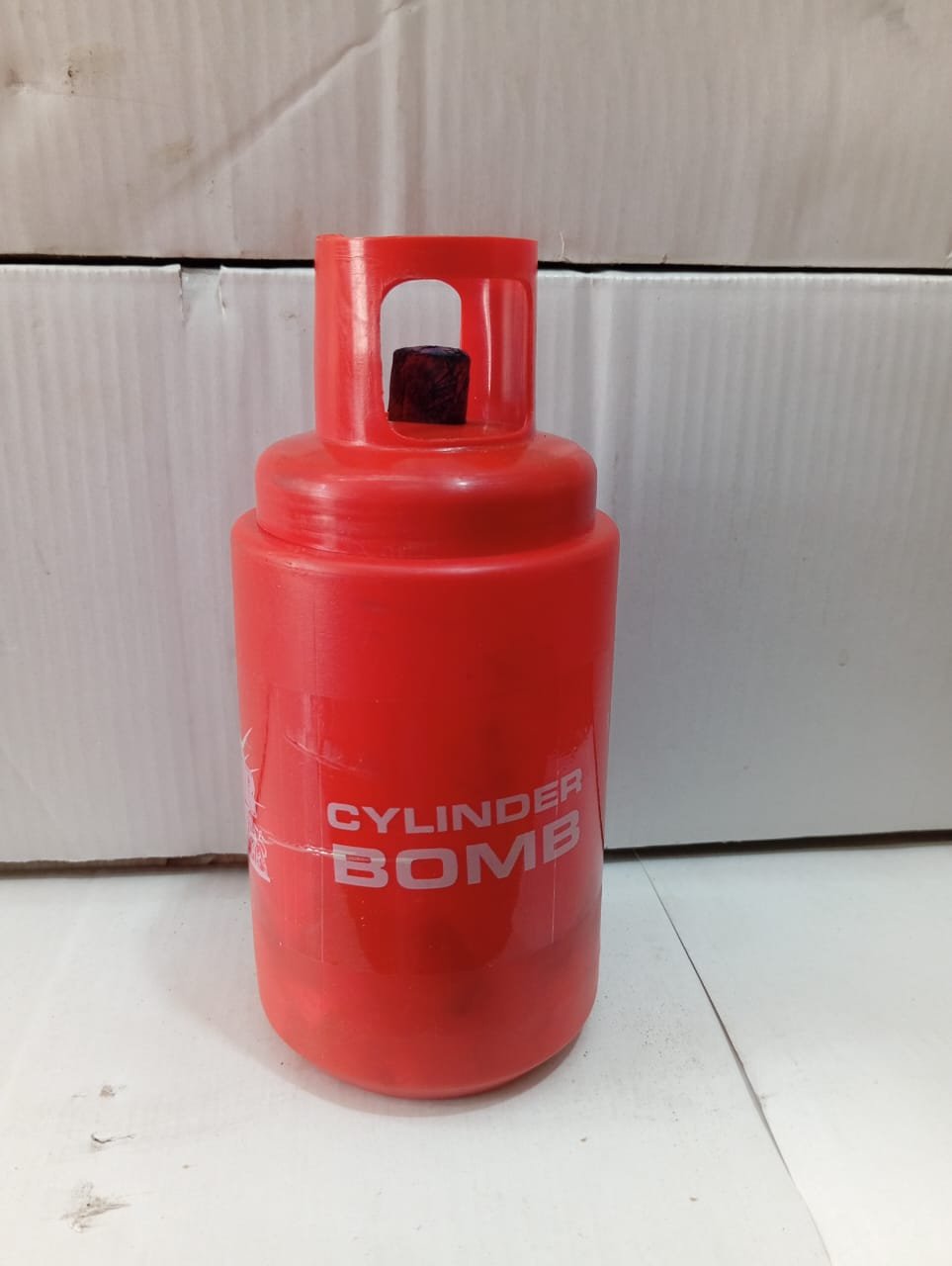 Cylinder Smoke with Boom